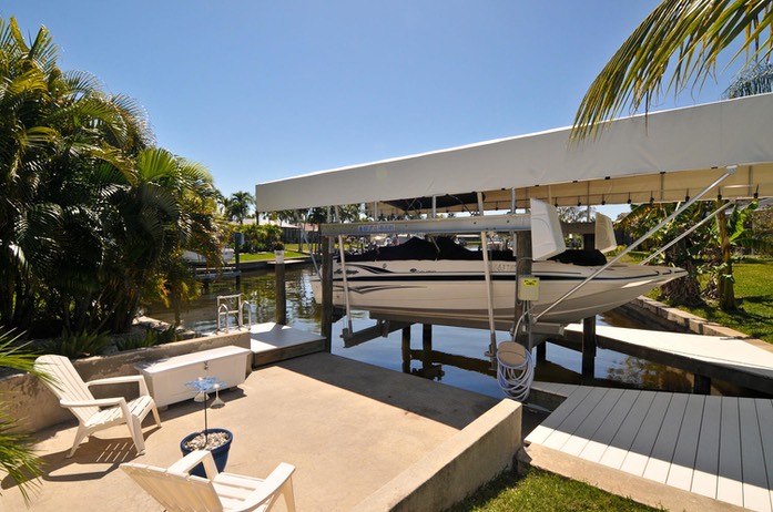 Villa Casa Blue Cape Coral FL-large-036-Dock and Lift-1500x997-72dpi